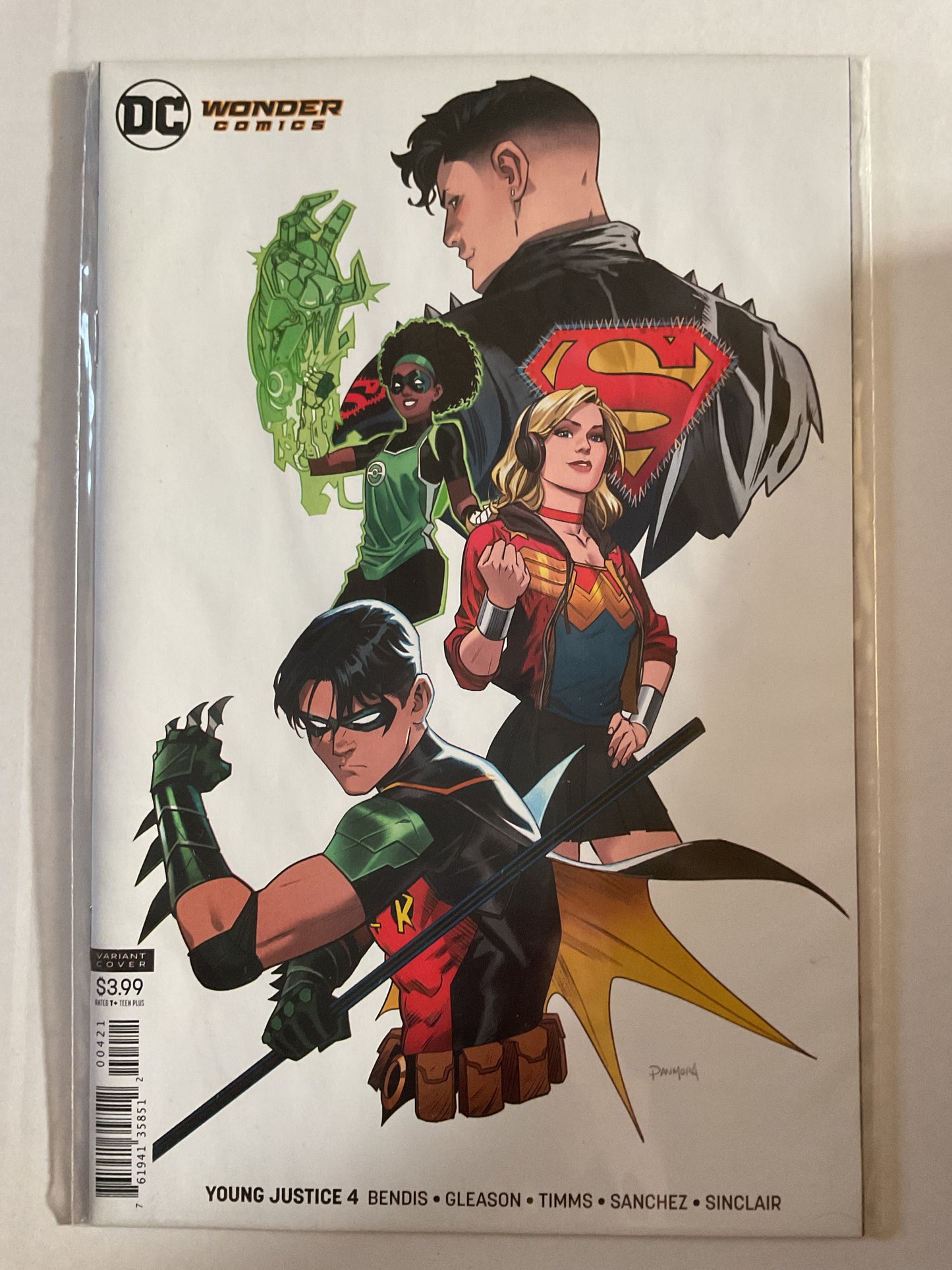 Young Justice #4 2019 DC Comics Mora Variant
