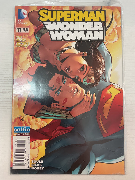 Superman Wonder Woman #11 2014 DC Comics Daniel Selfie Variant
