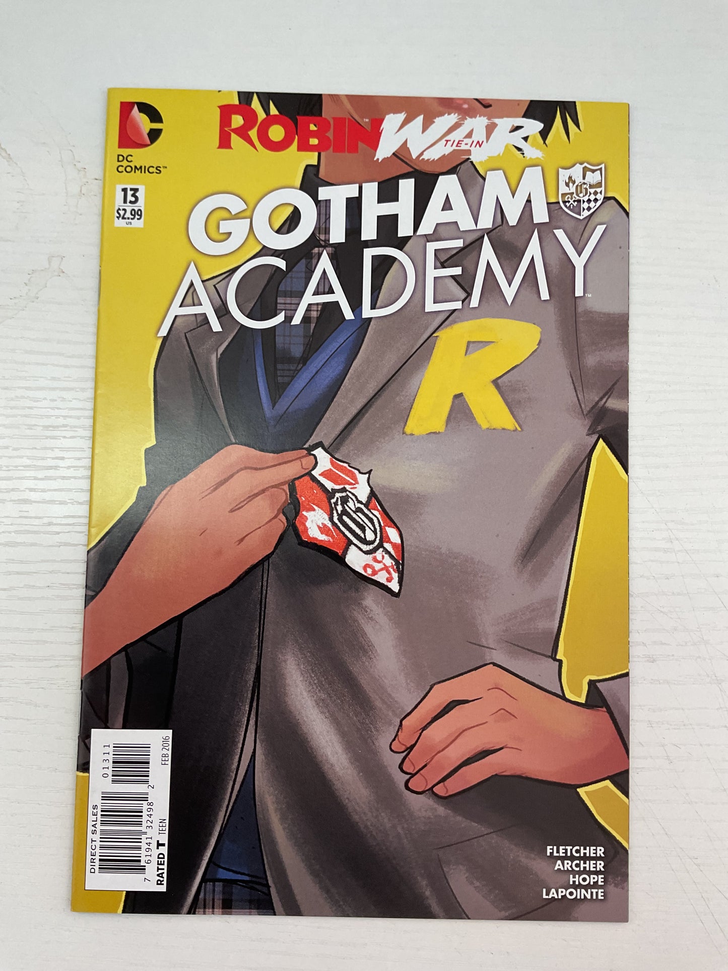 Gotham Academy #13 2016 DC Comics Robin War